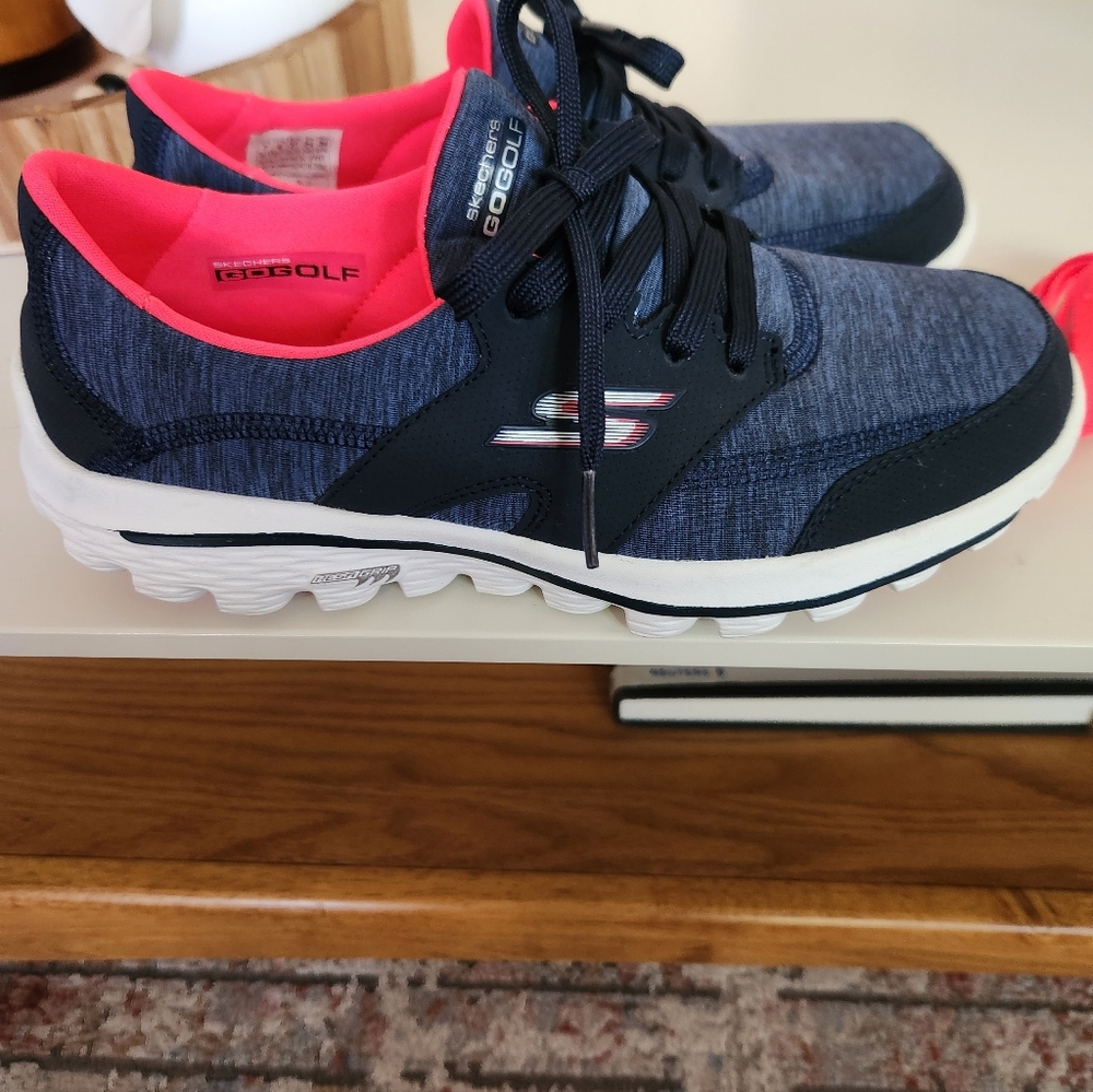 New Skecher Go Golf Sz 7
